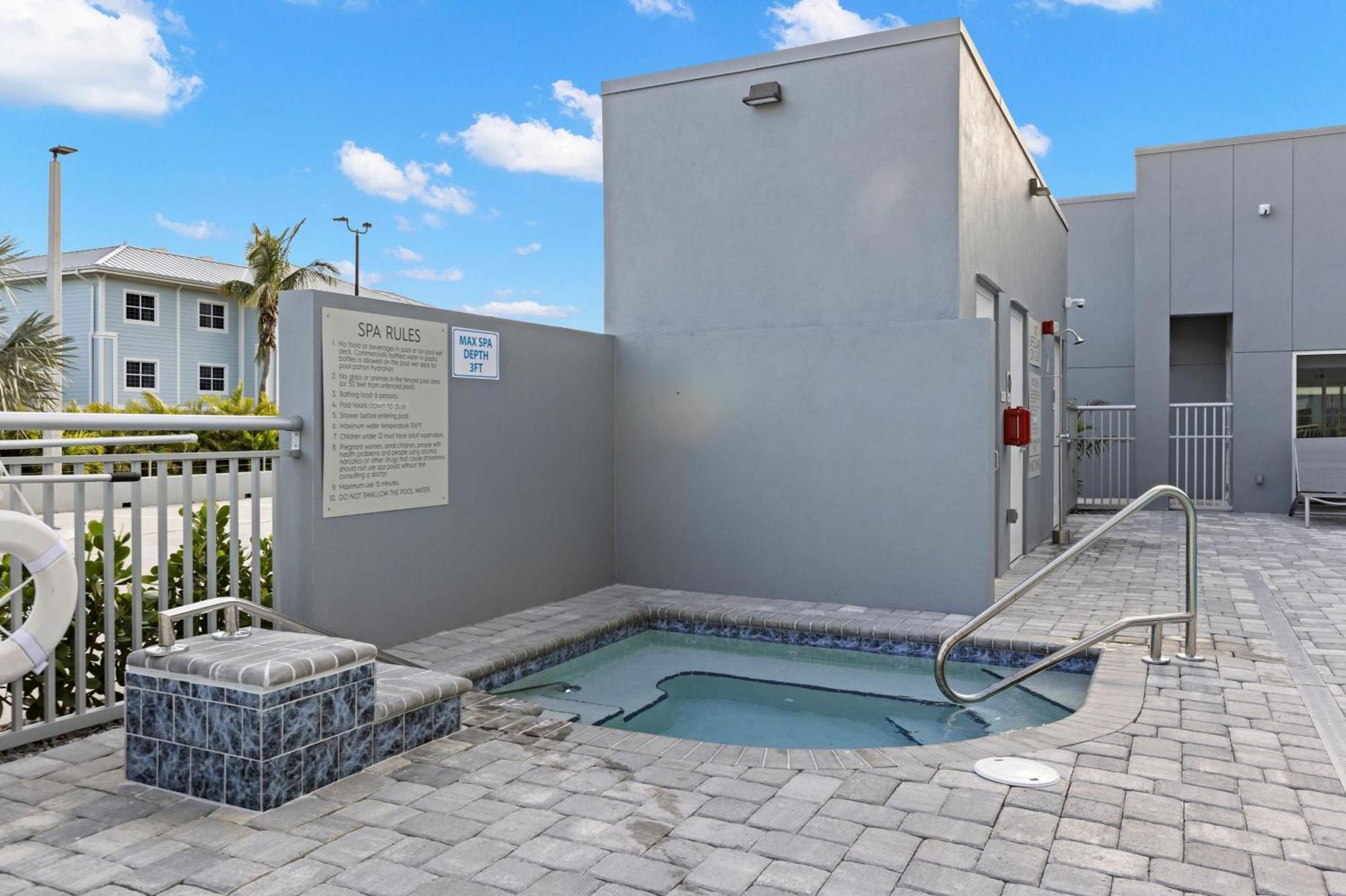 Towneplace Suites By Marriott Cape Canaveral Cocoa Beach Exteriör bild